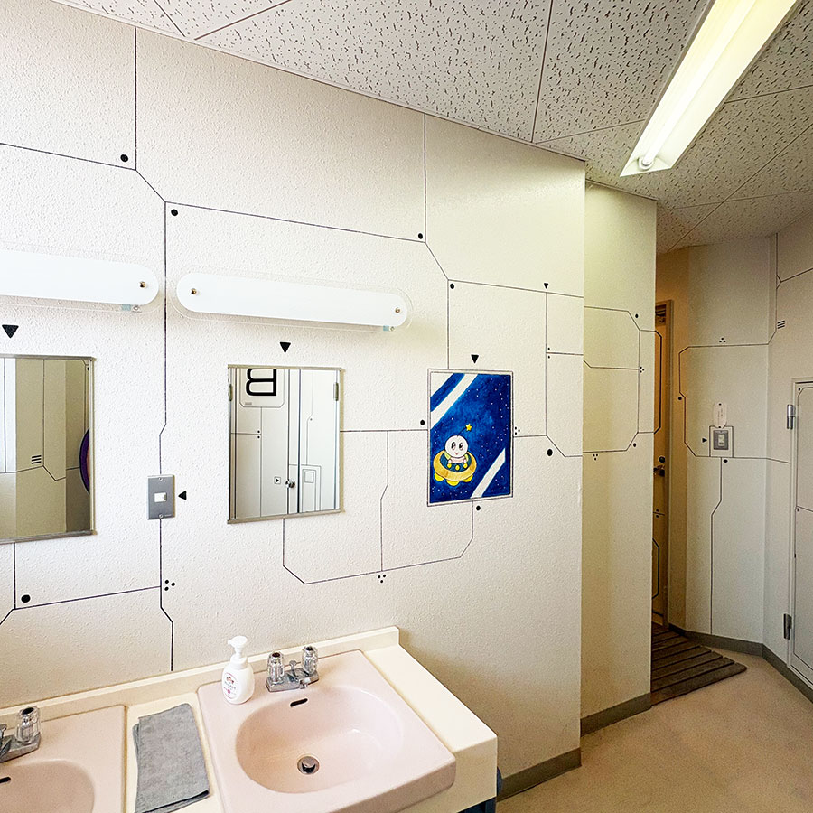 UFOの里/UFOふれあい館トイレ壁面ペイントbyユアサミズキ